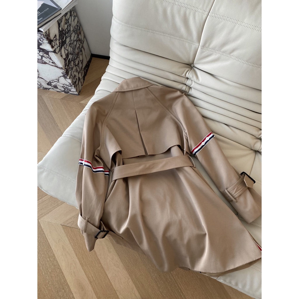 Áo khoác thời trang nữ hàng thiết kế cao cấp phong cách trẻ trung, nữ tính, thu hút