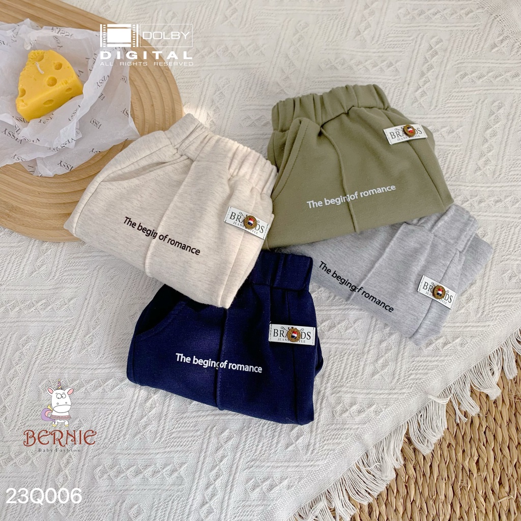 Quần đùi da cá đính tag in chữ Bernie cho bé trai