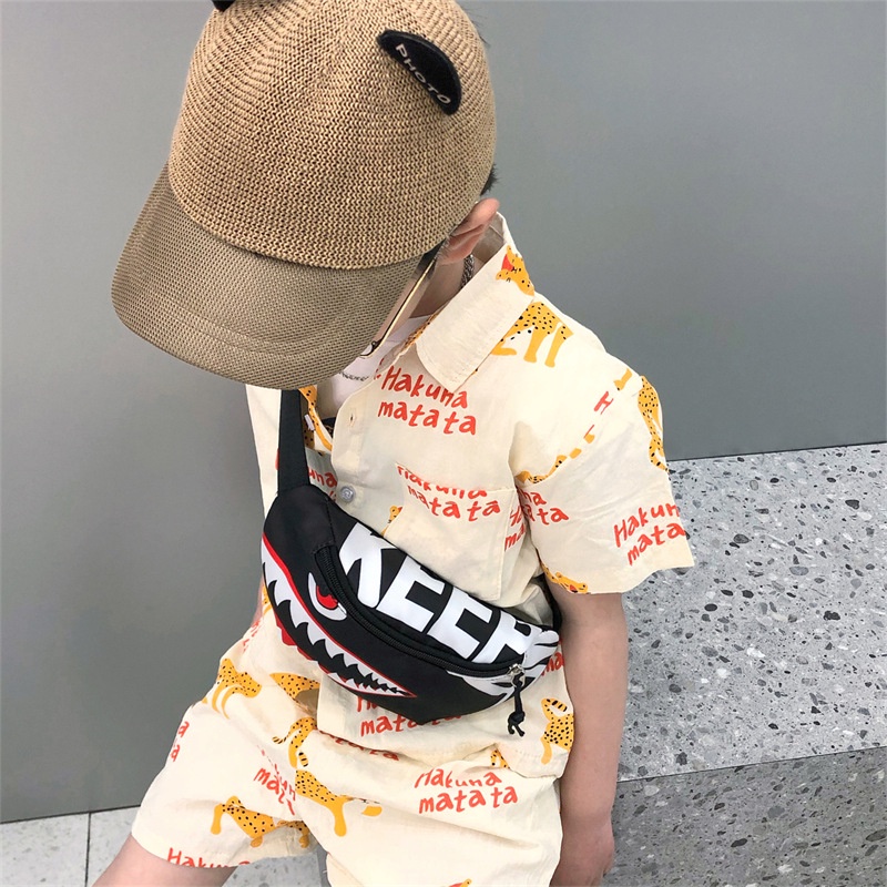 Túi bao tử đeo chéo cho trẻ em bé trai, bé gái đi chơi, đi học họa tiết hình cá mập dễ thương