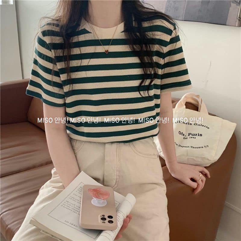 Áo len tăm kẻ to qccc