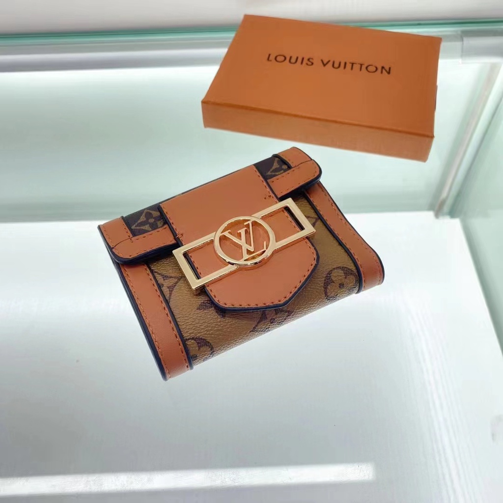 Ví Gấp Ba Phong Cách Senior sense 2023