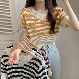 Áo Thun Dệt Kim Mỏng Tay Ngắn Cổ Chữ V Họa Tiết Kẻ Sọc Phong Cách Hàn Quốc Cho Nữ
