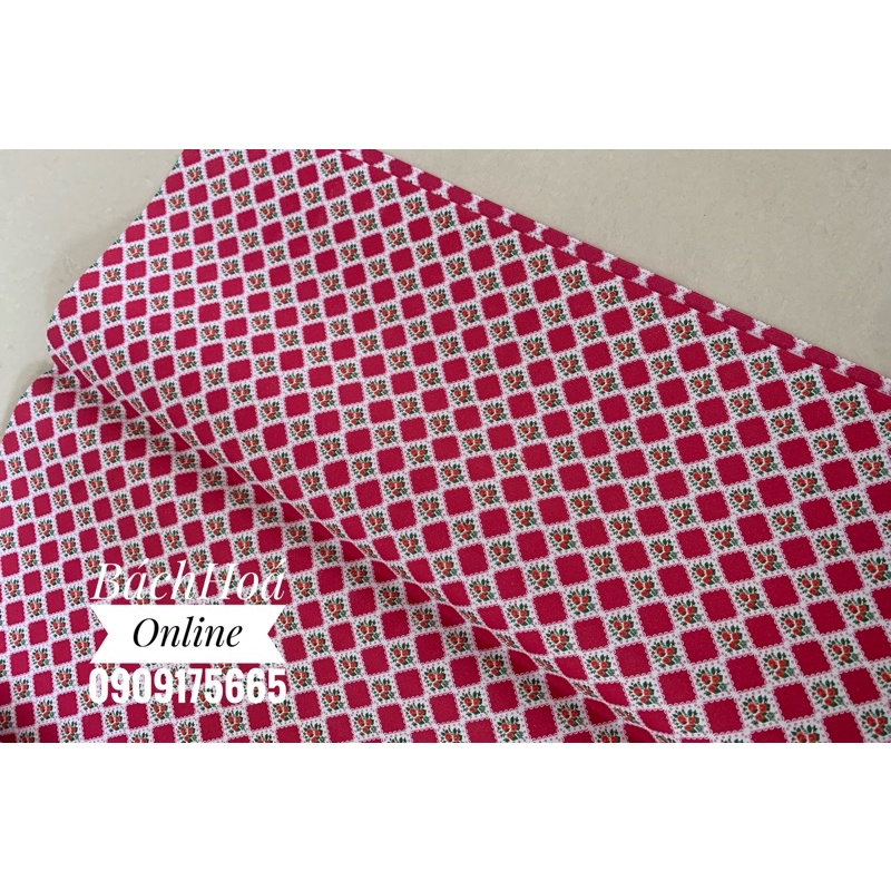 Giấy nền hồng - hoa văn ô vuông kích thước 55x65 cm