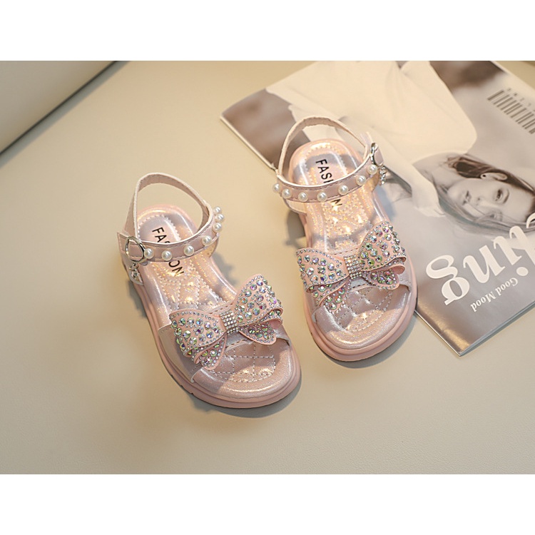 Xăng đan Hở Ngón Đế Bằng Đính Ngọc Trai Thời Trang Đi Biển Cho Bé Gái