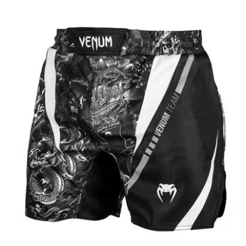 Venum Venom Boxing Shorts khô nhanh cho cả nam và nữ chạy.
