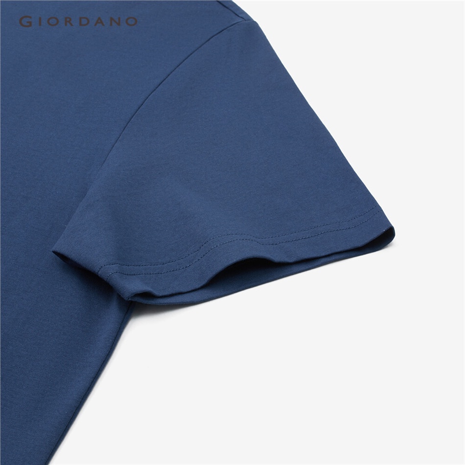 Áo thun GIORDANO 01023389 cotton tay ngắn dập nổi họa tiết chữ cái cho nam