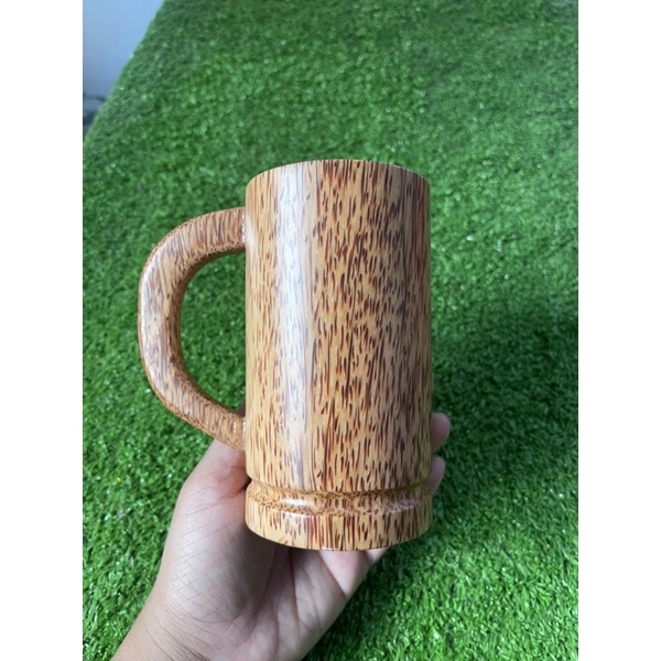 Ly uống nước, uống bi*a được làm từ gỗ thân cây dừa nguyên khối