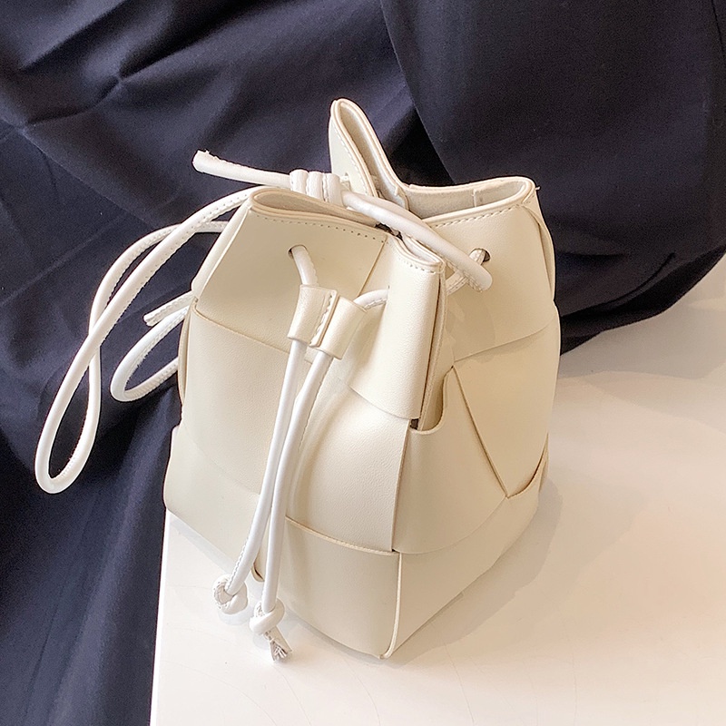 Túi Đeo Chéo Dệt Tay Cao Cấp Thời Trang Dành Cho Nữ