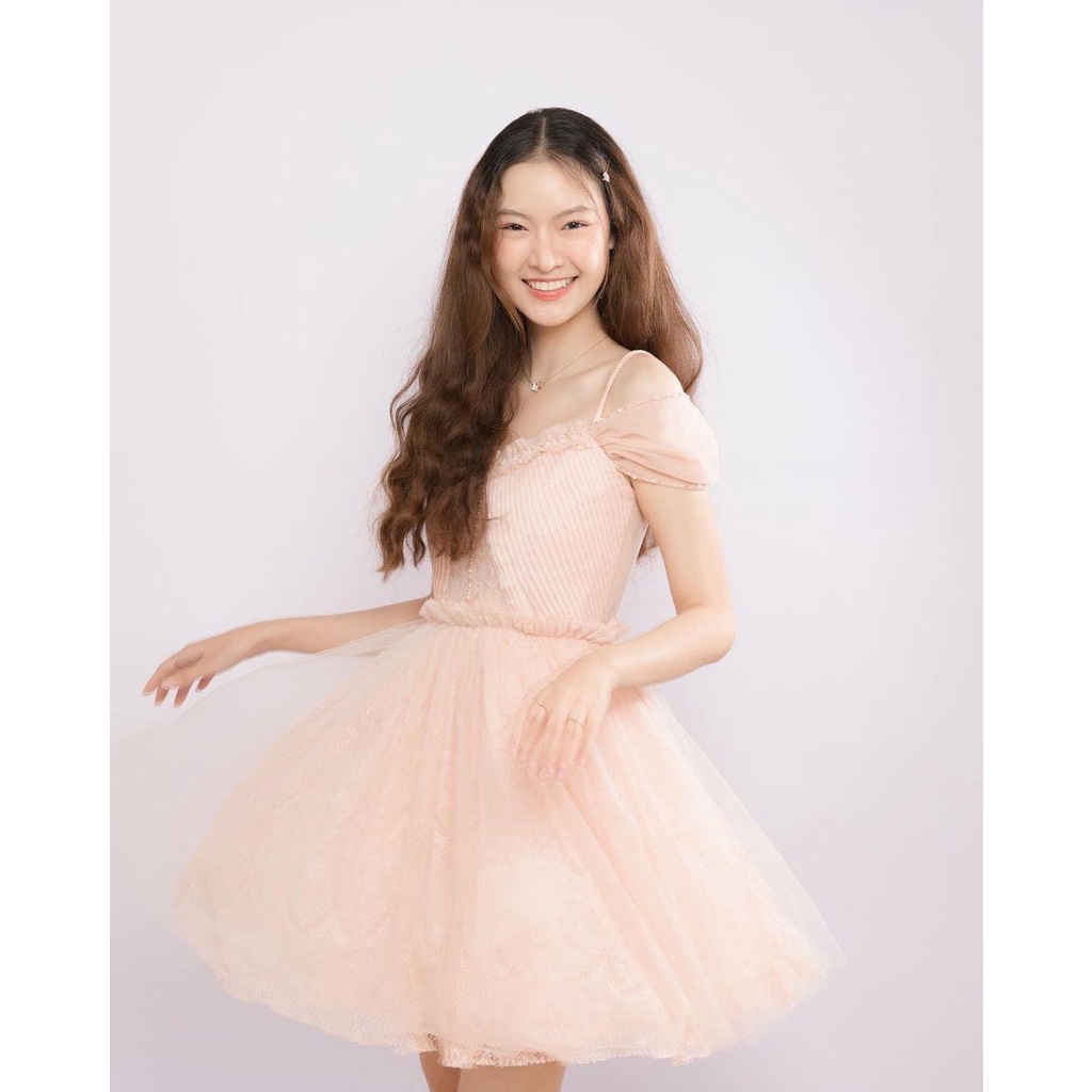 MAVEN - Váy hồng xoè phối lưới đính kết Samantha Dress