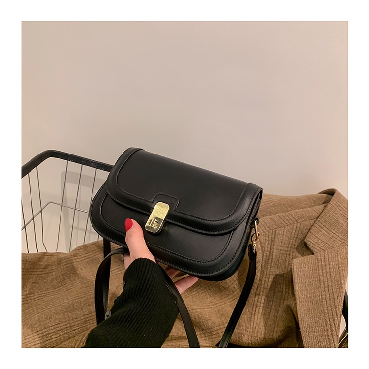 Túi xách nữ đeo chéo phong cách nữ tính thanh lịch khóa xoay có hai màu đen và trắng nâu