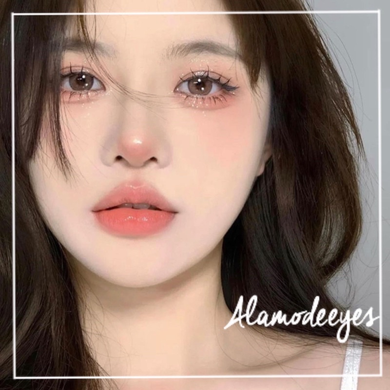 Lens nâu giãn nhẹ tiểu thư