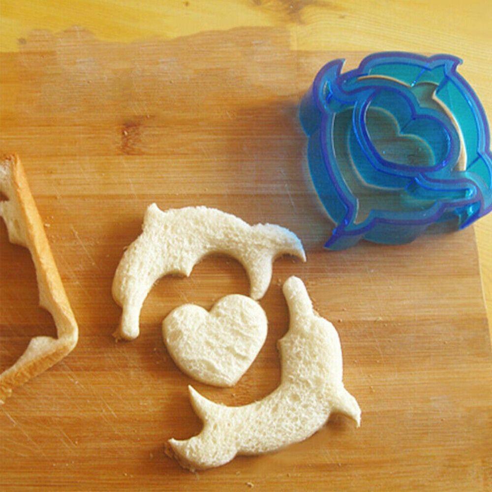 Khuôn Cắt Bánh Mì Sandwich Bằng Nhựa Tiện Dụng Cho Bé