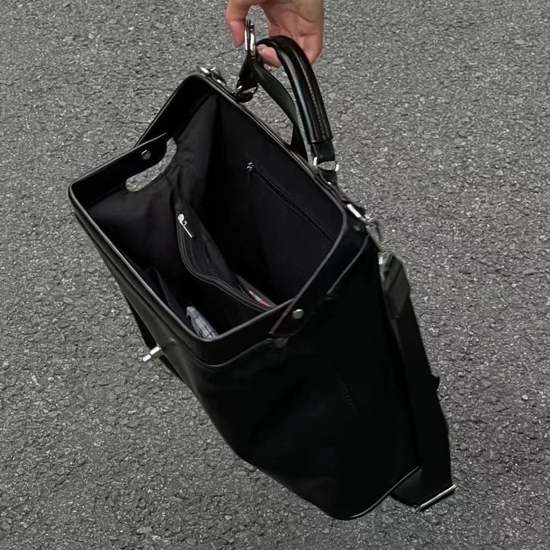 Balo da hoạ tiết hình tim có tay xách FOOTMADE