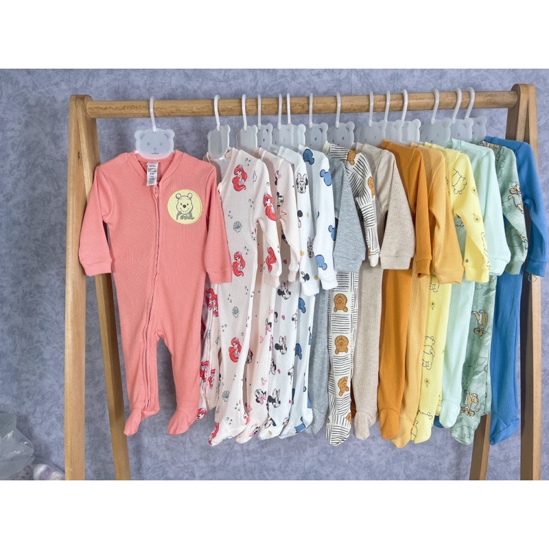 (3-6-9m) (CHỌN MẪU) Bodysleep/sleepsuit liền tất chất cotton gân mềm co giãn khoá kéo tiện lợi