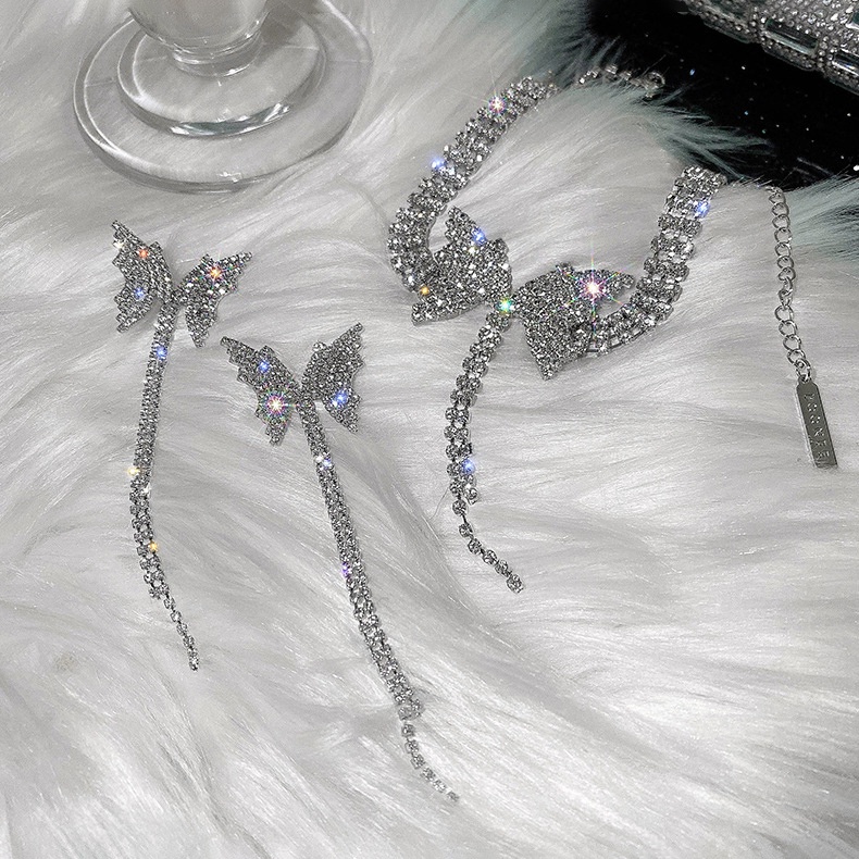 Vòng cổ Bạc Mặt Bướm Đính Đá Zircon Lấp Lánh Thanh Lịch