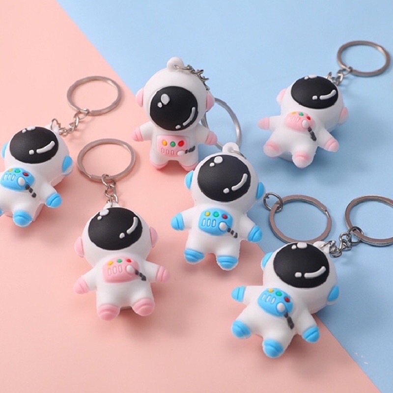 Móc Khoá Phi Hành Gia Hot Trend Móc Treo Chìa Khoá Silicon Hoạt Hình - Phụ Kiện Balo Túi Xách - Bánh Mì Store