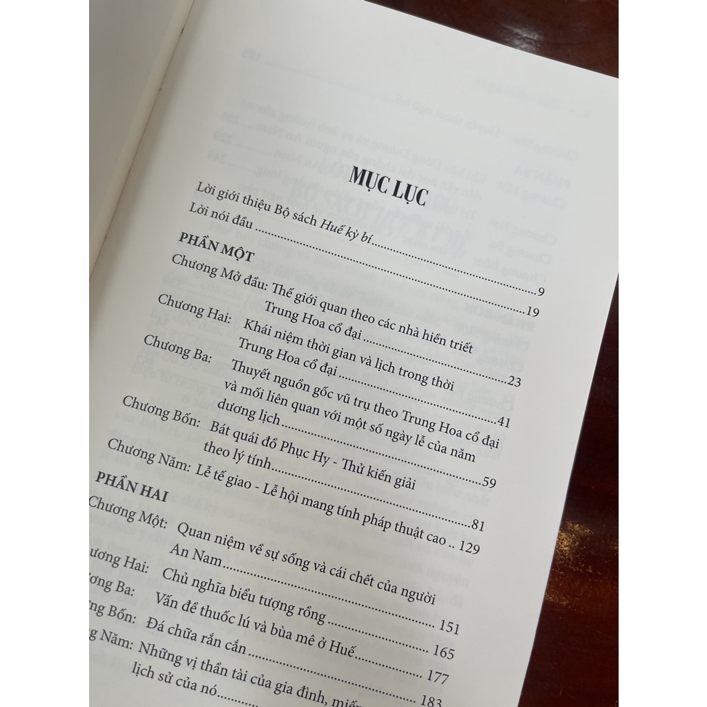 HUẾ - ĐIỀU KỲ BÍ – Louis Chochod – Nguyễn Thành Quang dịch – MaiHaBooks – NXB