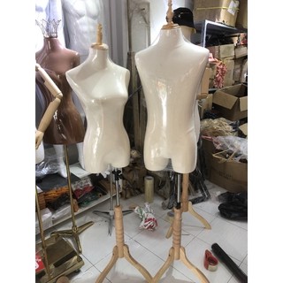 Manocanh nam nữ chân gỗ
