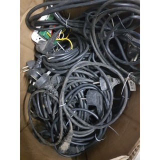 Dây nguồn máy tính cũ