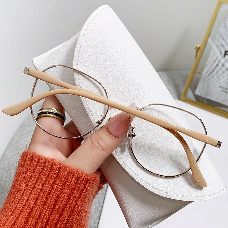 Mắt Kính Chống Bức Xạ Cho Cả Nam Và Nữ