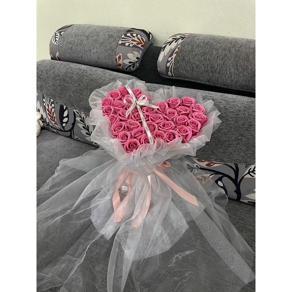 BÓ HOA TRÁI TIM HỒNG DÂU 35 BÔNG VẢI VOAN