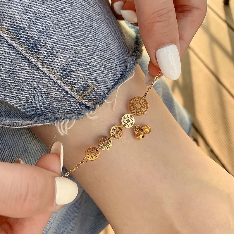 Lắc Chân Thép Titan Mạ Vàng 18K Mặt Trời B3020