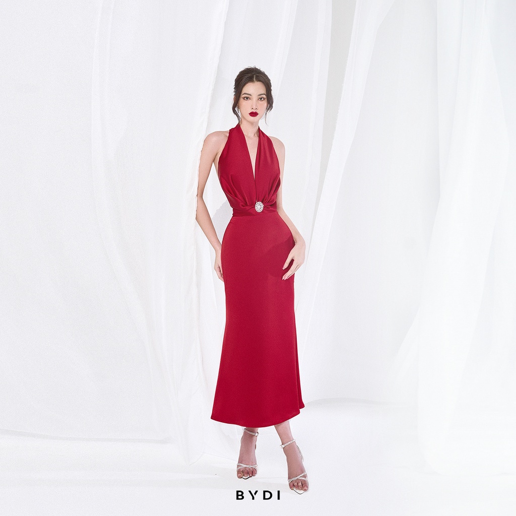Váy Nữ Xẻ Ngực Đính Charm Sang Trọng BYDI Design, Đầm Thiết Kế Khoét Lưng Tôn Dáng BYDI Fashion | CRUELLA DRESS