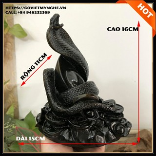 Tượng đá phong thủy trang trí hình con rắn - tượng rắn ôm thỏi vàng trang trí bàn làm việc - Cao 16cm - Màu nâu đen
