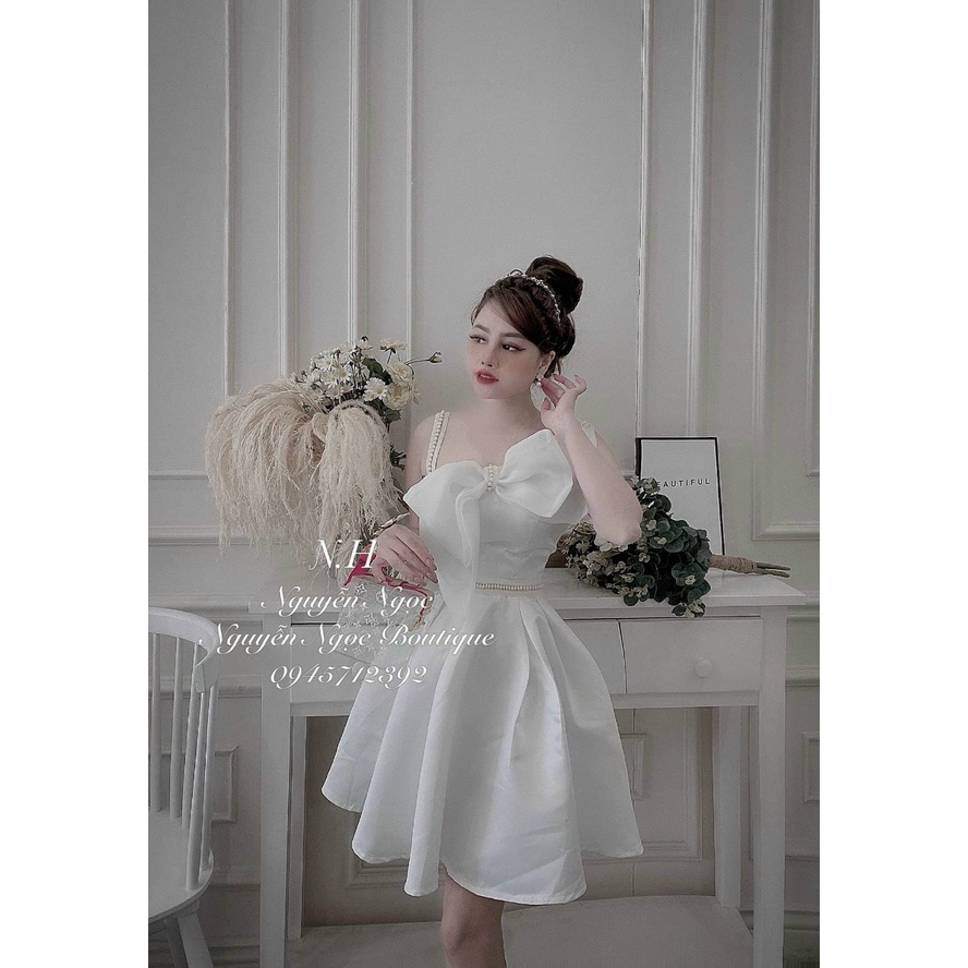 Đầm dự tiệc sang chảnh 2 dây dáng xòe nơ ngực màu trắng và màu đen, đầm cô dâu đi bàn, đầm chụp kỉ yếu