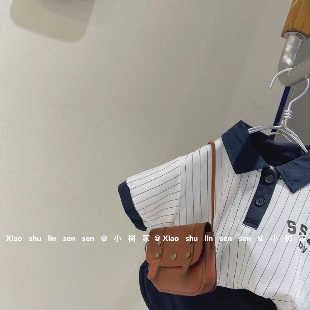 Bộ Đồ Ngắn Tay Hoa Văn Kẻ Sọc Thời Trang Mùa Hè Hàn Quốc Dành Cho Bé Trai