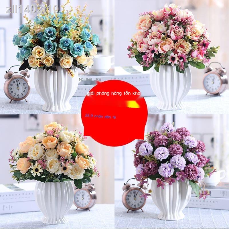☁Phong Cách Châu Âu Mô Phỏng Hoa Hồng Lụa Hoa Bộ Trang Trí Phòng Khách Bàn Ăn Nhựa Giả Hoa Hoa Khô Chậu Hoa Trang Trí