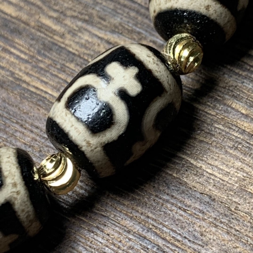 Chuỗi Hạt Đá Mã Não Tự Nhiên Cao Cấp Phong Cách Tây Tạng Dzi Tây Tạng Cho Nam Và Nữ Vòng Tay Nữ Phong Cách Thời Trang 2.11111