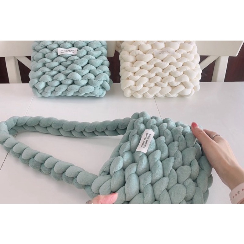 Túi len handmade Hàn Quốc dáng vuông thời trang - Xẹt Studio Lady Accessories
