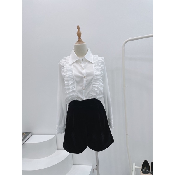 [ 𝐅𝐑𝐄𝐄 𝐒𝐇𝐈𝐏 ] Sét sơmi bèo xinh yêu  Áo chất thô lụa mềm đẹp, viền bèo dọc thân áo rất tiểu thư  Mix quần sooc