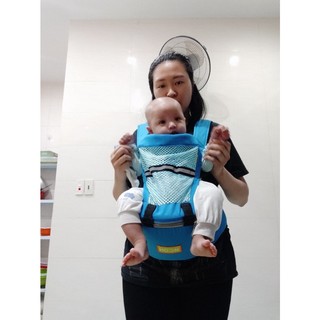 Địu ghế trợ lực cho bé ngồi thoải mái