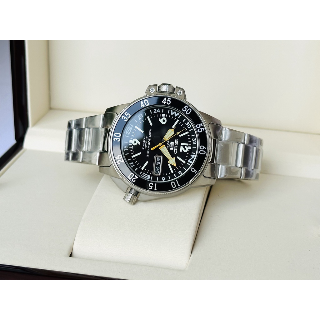Đồng hồ nam dây thép Seiko Diver Automatic Map SKZ211