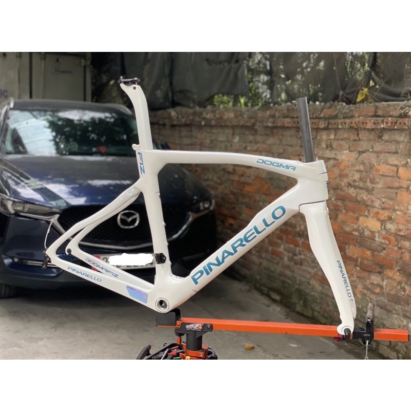 Khung xe đạp đua carbon cao cấp đầy đủ phụ kiện
