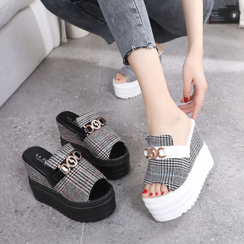 Dép Sandal Đế Xuồng Cao 12cm Hở Mũi Thời Trang