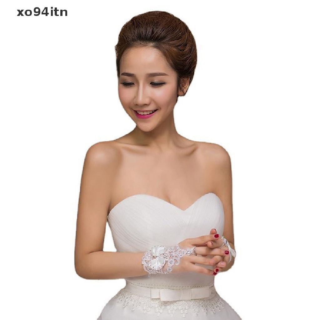 Găng Tay Ren Ngắn Hở Ngón Đính Đá Cho Cô Dâu