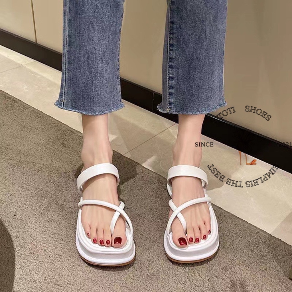 DÉP NỮ TOTIIE SHOES - DÉP BÁNH MÌ THỜI TRANG PHONG CÁCH HIỆN ĐẠI QUAI MẢNH ĐẾ BẰNG D2112140