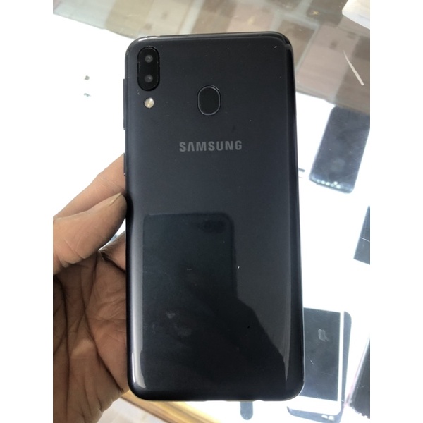 Điện thoại samsung galaxy M20 32gb pin 4000