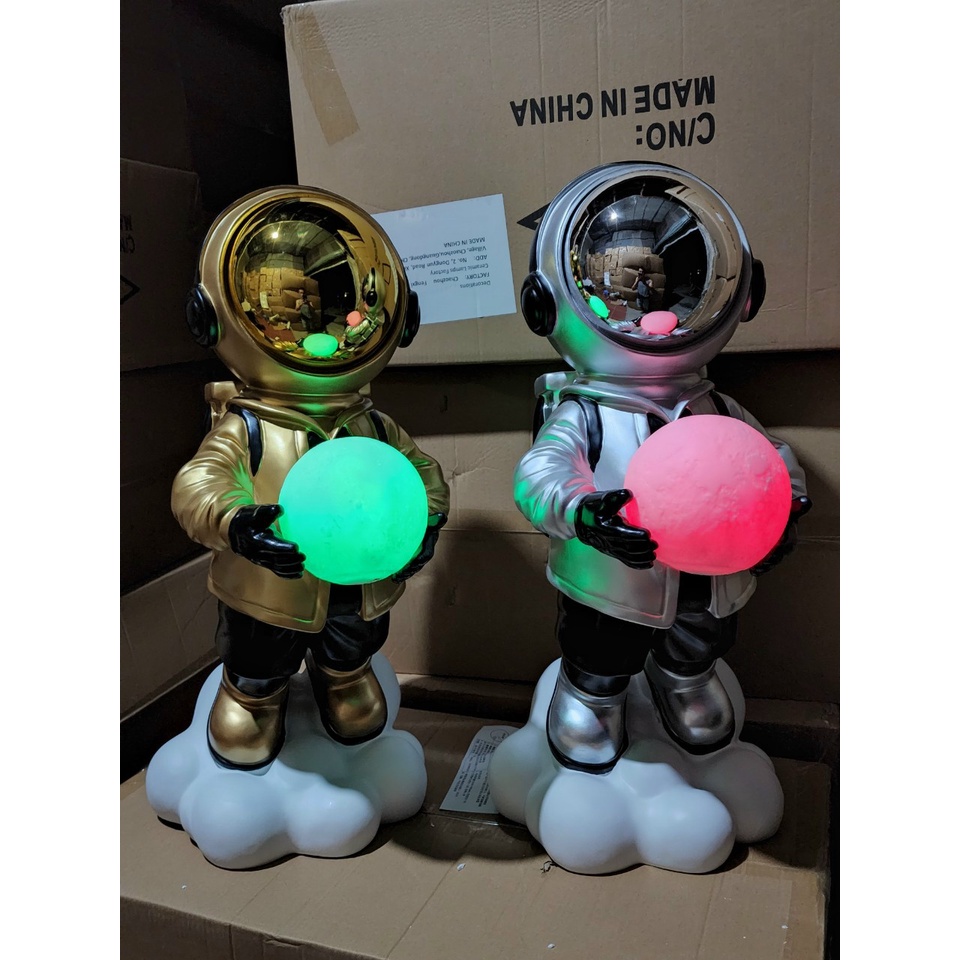 Mô hình phi hành gia bê đèn 75cm -BearBrick decor nhà cửa-tượng kèm đèn trang trí,đẹp-rẻ,hot hít,độc lạ,quà tặng ý nghĩa