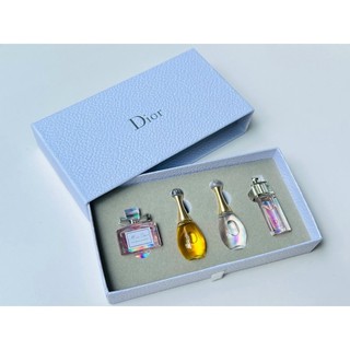 Set nước hoa 4 chai mini 𝐃𝐈𝐎𝐑