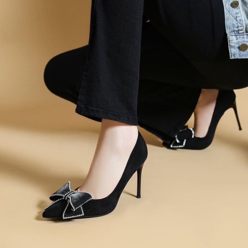 Guốc Cao Gót Mũi Nhọn Nơ Đính Đá Cao 7-9cm Màu Đen Sang Chảnh