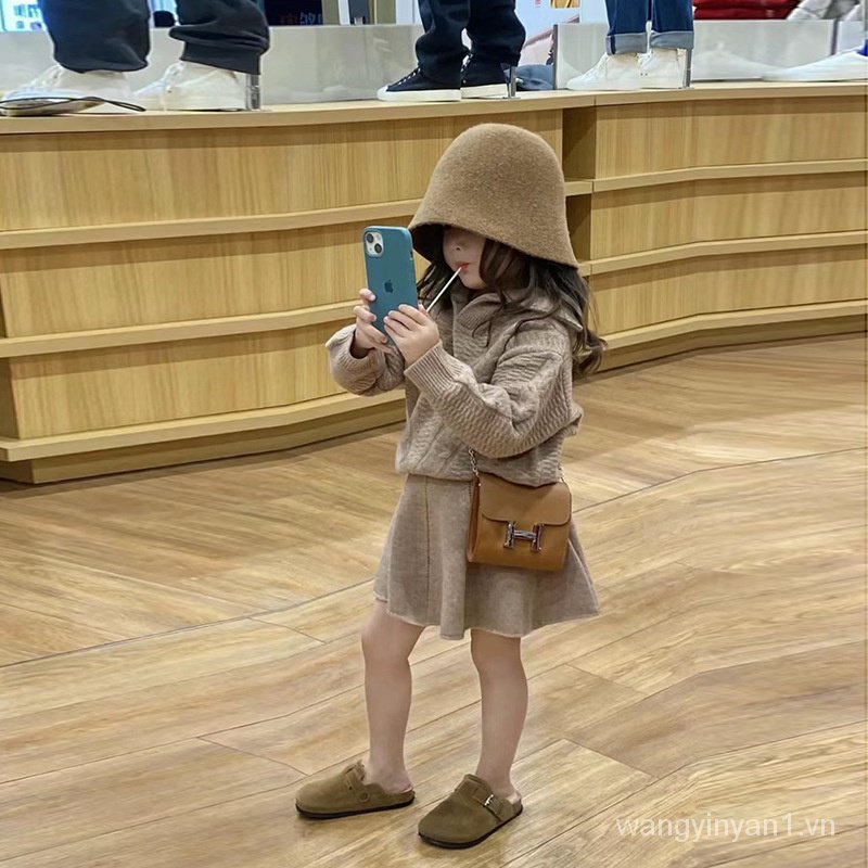 Bộ Áo Sweater Dệt Kim Chui Đầu Phối Chân Váy Vải Lanh Dày Dặn Phong Cách Phương Tây Retro Mùa Xuân Thu Mới Cho