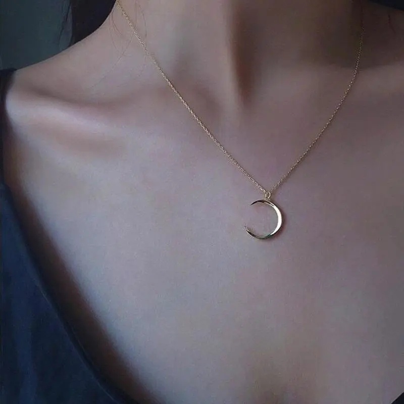 Vòng Cổ Choker Hình Mặt Trăng Sang Trọng Dành Cho Nữ