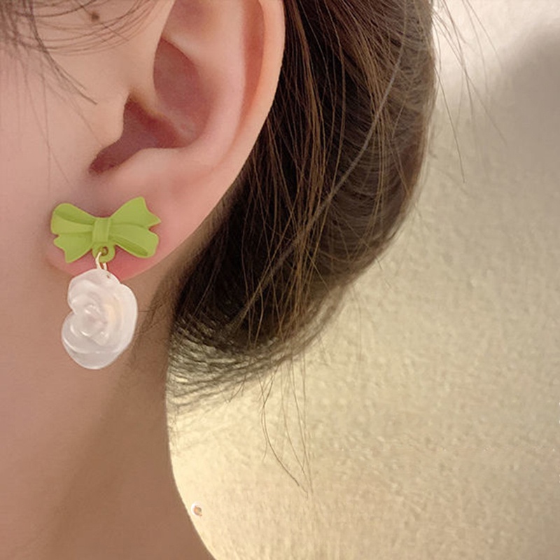 Khuyên Kẹp Tai Hình Hoa Hồng Màu Tương Phản Thời Trang Hàn Quốc 2023 Dành Cho Bạn Nữ