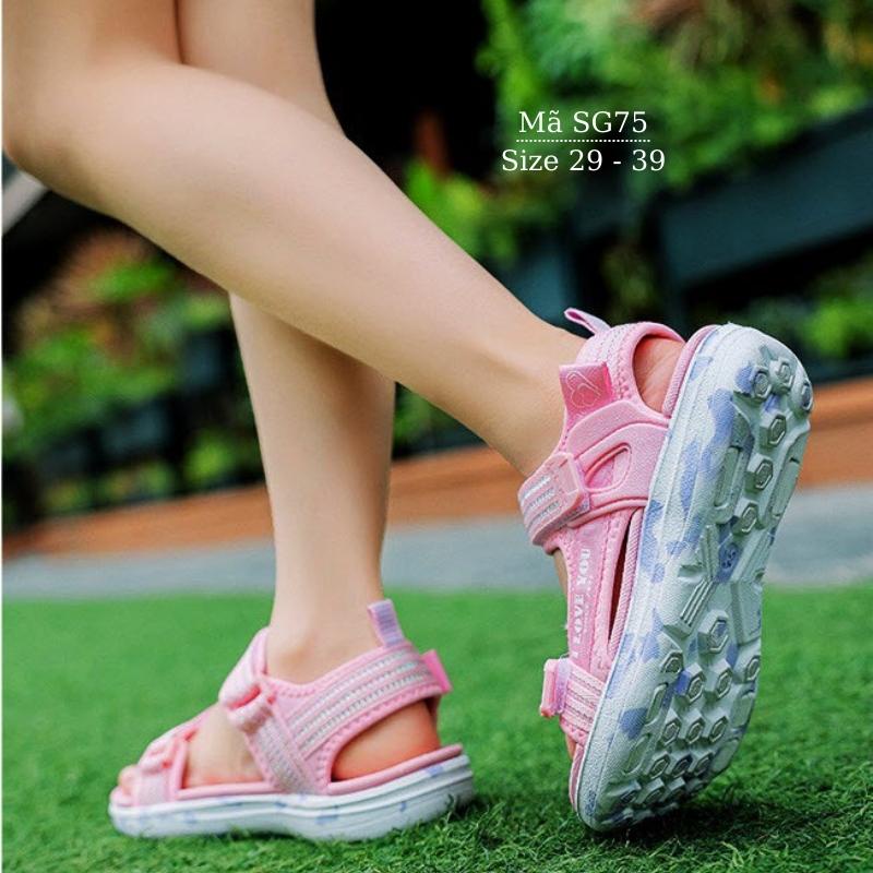 Sandal bé gái dép quai hậu nữ học sinh màu hồng kiểu dán thể thao cá tính đi học đi biển mùa hè phong cách Hàn Quốc SG75