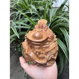Tượng con cóc gỗ bách thơm