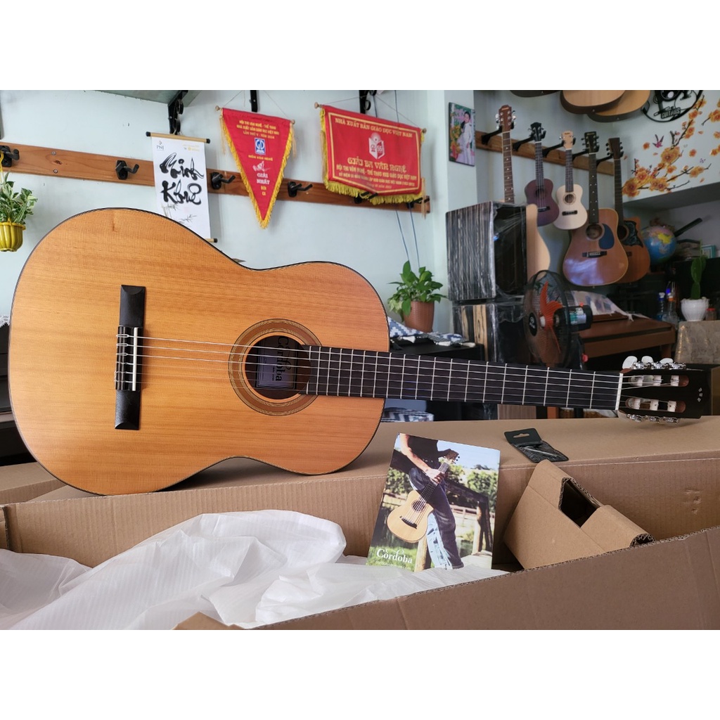 Đàn guitar Classic Cordoba C3M chính hãng (Tặng kèm bao da - Capo)